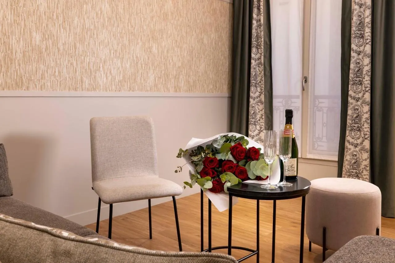 Grand Lévêque Hotel 3*
