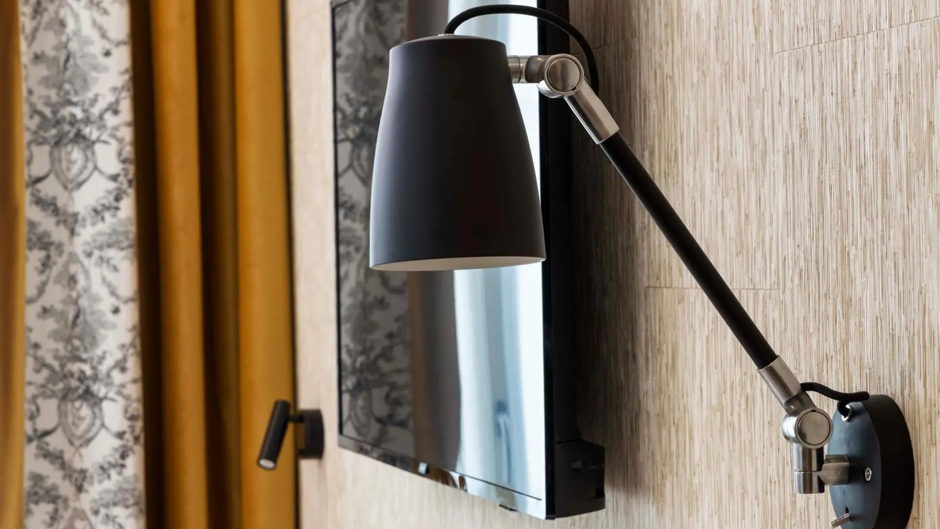 Grand Lévêque Hotel 3*
