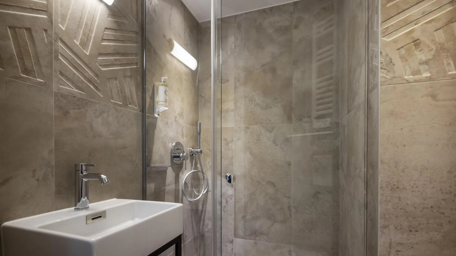 Hotel Grand Leveque 3*